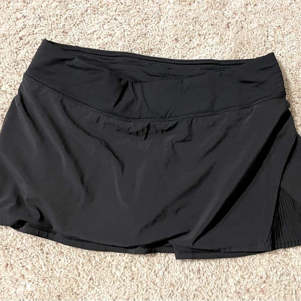 Lululemon black skirt, size 10